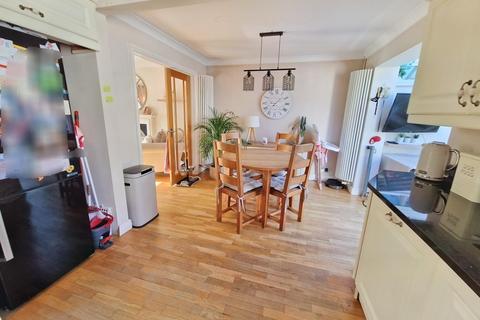 35 Eleanor Close, Pencoed, Bridgend, CF35 6RD