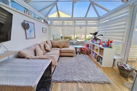 35 Eleanor Close, Pencoed, Bridgend, CF35 6RD