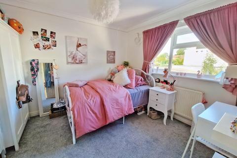 35 Eleanor Close, Pencoed, Bridgend, CF35 6RD