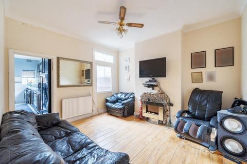 27 Barmeston Road, London, SE6 3BJ