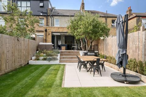 39 Ardfillan Road, London, SE6 1ST