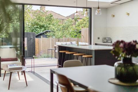 39 Ardfillan Road, London, SE6 1ST
