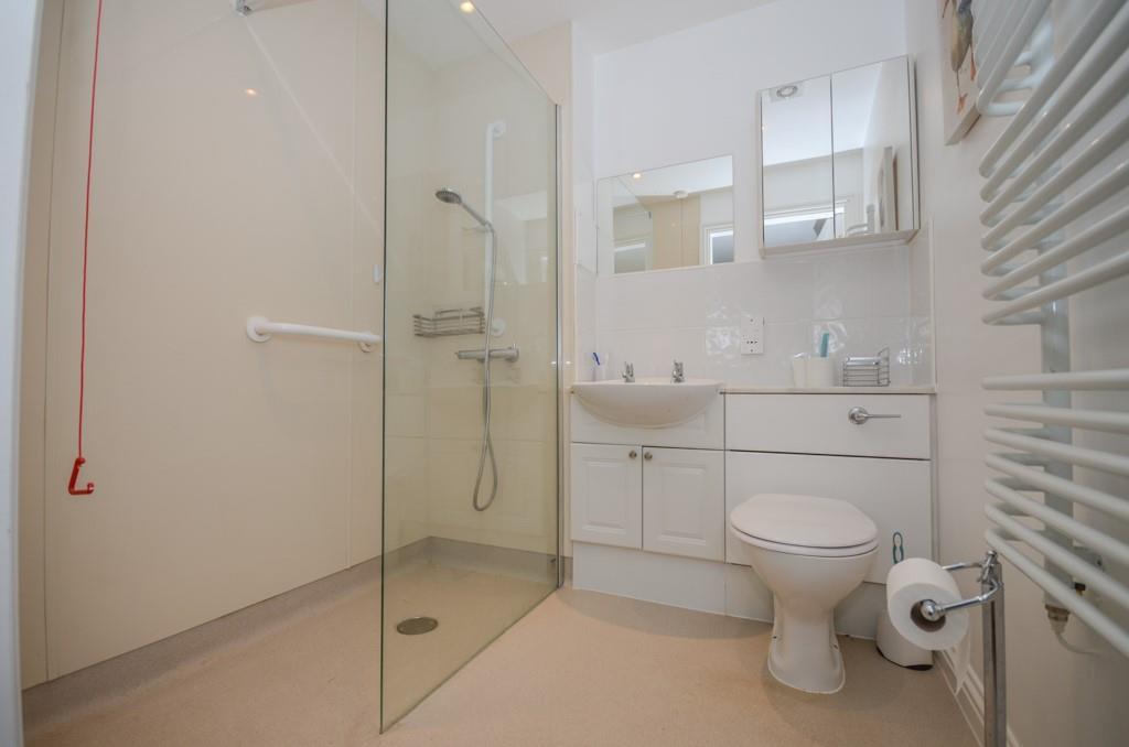 Shower room.jpg