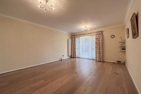 2 bedroom apartment for sale, High Road, Bushey Heath, Bushey