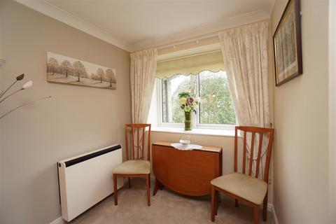 1 bedroom flat for sale - Ranulf Court, 60 Abbeydale Road South, Sheffield, S7 2PZ