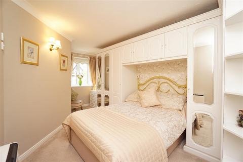 1 bedroom flat for sale, Ranulf Court, 60 Abbeydale Road South, Sheffield, S7 2PZ