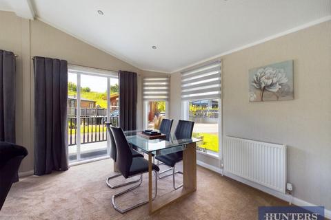 2 bedroom park home for sale, Old Malton Road, Staxton, Scarborough