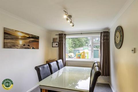 18 Stone Font Grove, Doncaster, DN4 6UQ
