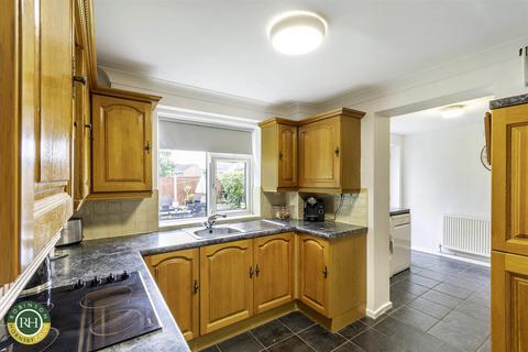 18 Stone Font Grove, Doncaster, DN4 6UQ
