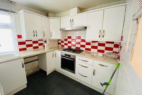 5 Brierley Close, London, SE25 4LT
