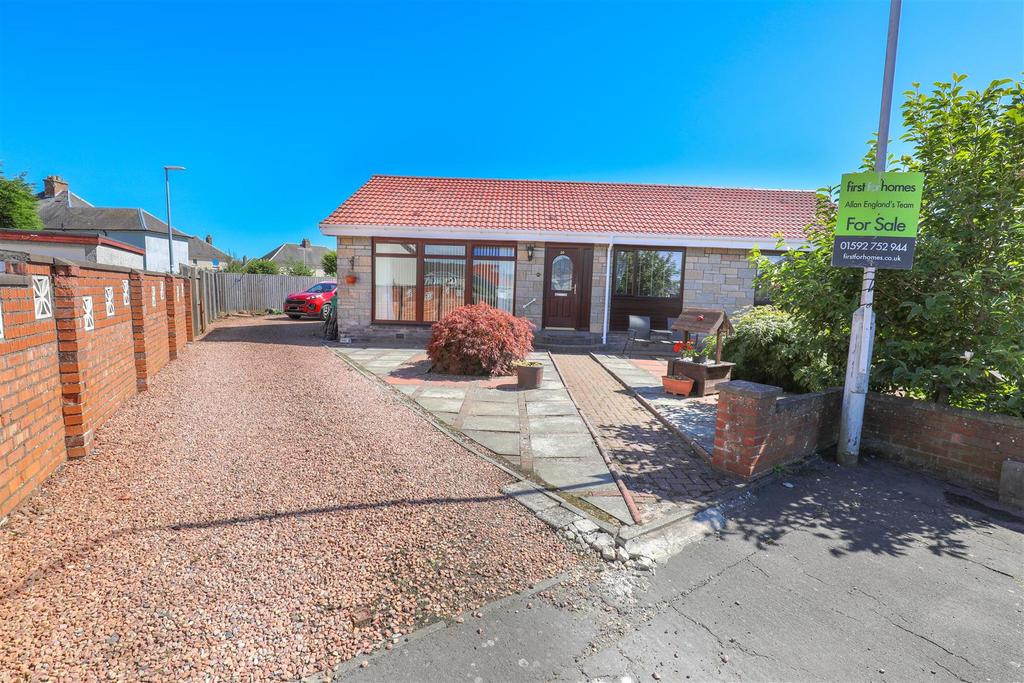 Cedar Crescent, Thornton, Kirkcaldy 3 bed detached bungalow £224,995