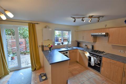 3 bedroom end of terrace house for sale - Vervain Close, Bicester