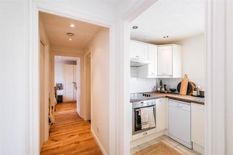 30 Redwood Gardens, London, E4 7NZ