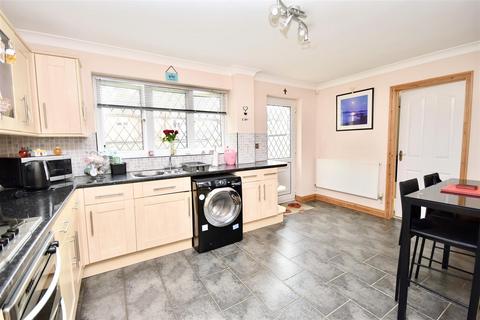 4 bedroom detached house for sale, Grasmere Way, Linslade, LU7 2QH