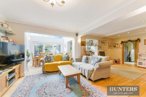 11 Bransby Road, Chessington, KT9 2JZ