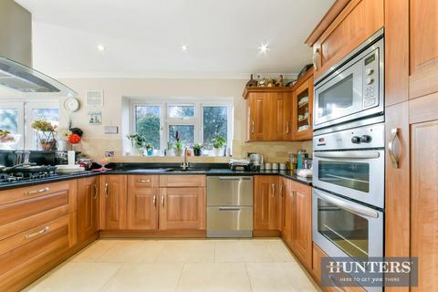 11 Bransby Road, Chessington, KT9 2JZ