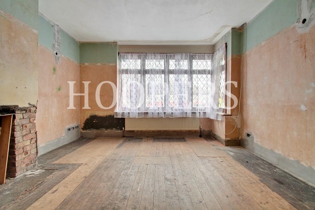 Paddock Road, London, NW2 3 bed semidetached house for sale £650,000