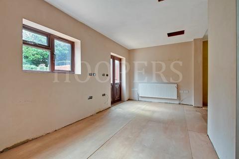 23 Paddock Road, London, NW2 7DH