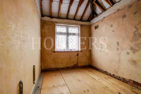 23 Paddock Road, London, NW2 7DH