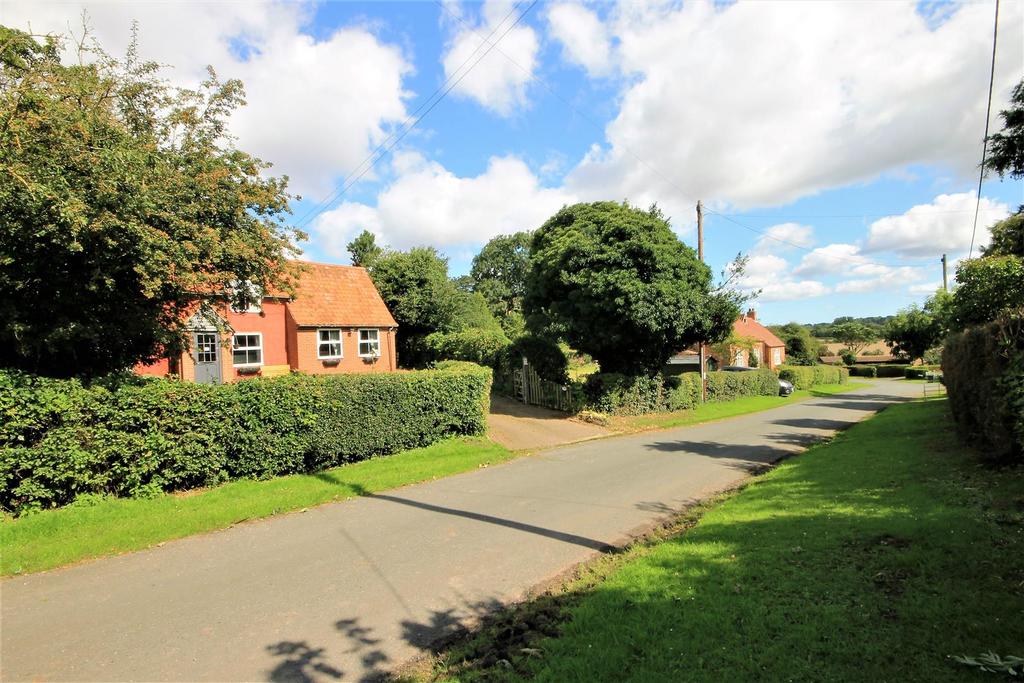 Dalton On Tees, Darlington 3 bed detached house for sale £450,000