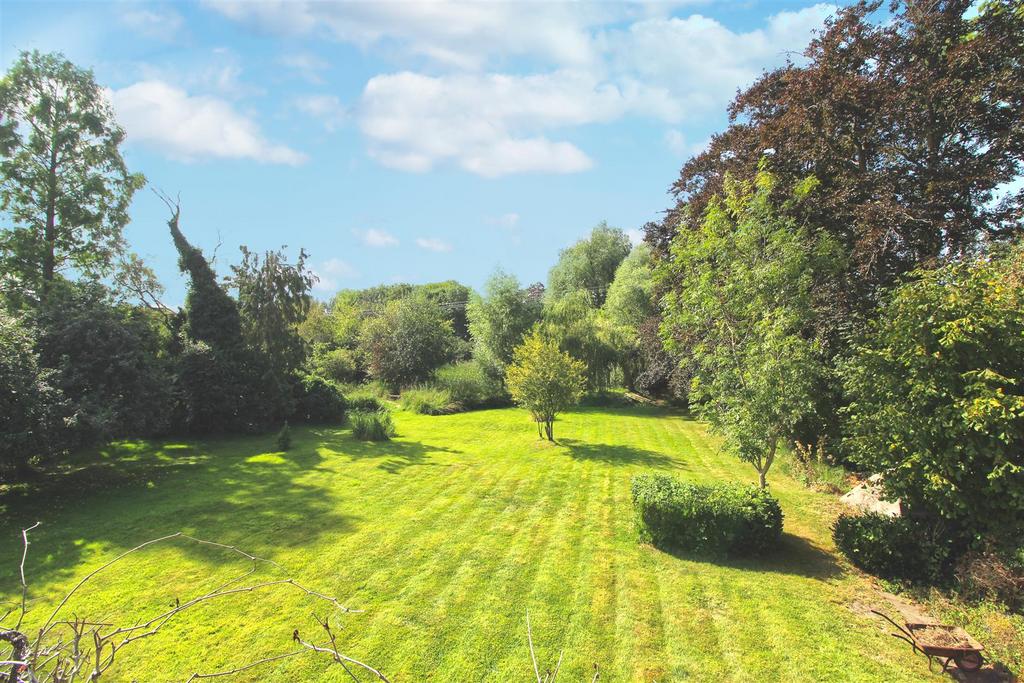 Colliers End, Ware 5 bed detached house for sale £700,000