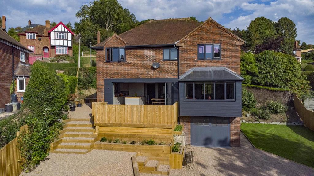 Westwood Park, Welshpool 4 bed detached house for sale £429,500