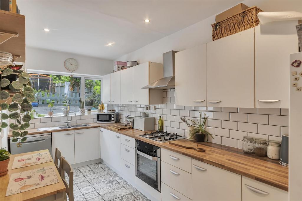 Wats Drive, Oswestry 3 bed semidetached house for sale £219,950