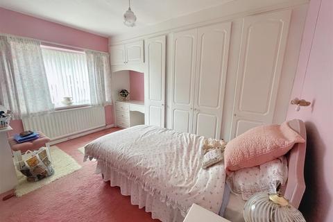 2 bedroom semi-detached bungalow for sale, Laugharne, Carmarthen