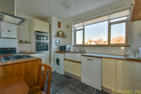 2 bedroom flat for sale, West Parade, Bexhill-on-Sea, TN39