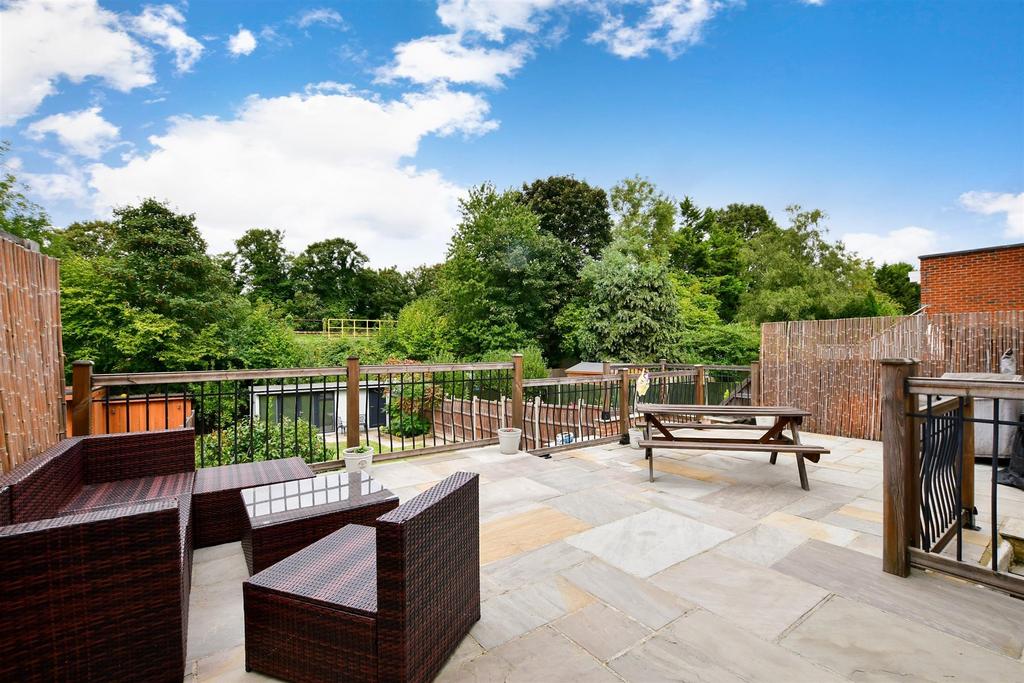 Patio / Decking