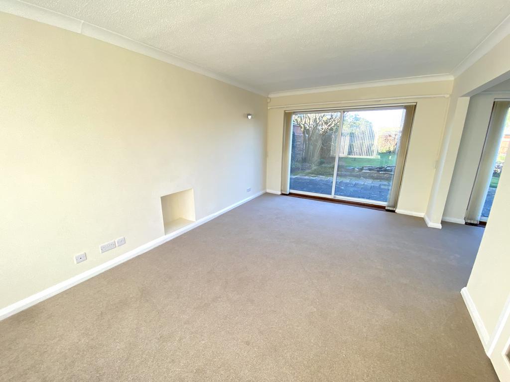 Jellicoe Avenue, Gosport PO12 3 bed detached house £1,550 pcm (£358 pw)
