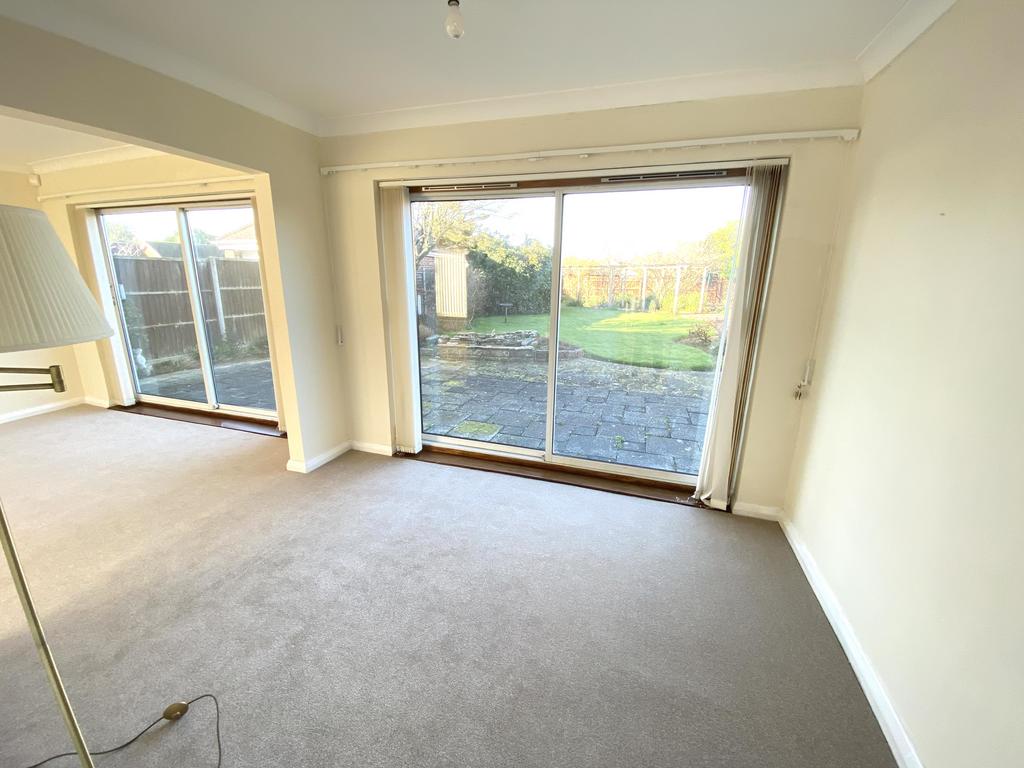 Jellicoe Avenue, Gosport PO12 3 bed detached house £1,550 pcm (£358 pw)
