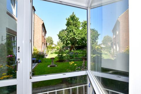 1 bedroom ground floor flat for sale - Hunting Gate, Birchington, Kent