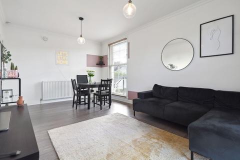 2 bedroom apartment for sale - Grandfield, Flat 5, Trinity, Edinburgh, EH6 4TL