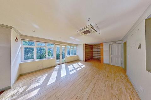36 Chestnut Drive, Greenhill, Herne Bay, CT6 7PP