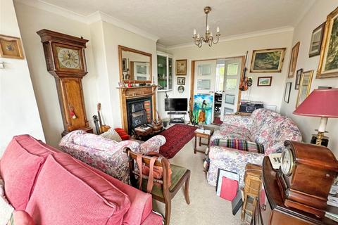 8 Barkers Lane, Wythall, Birmingham, B47 6BU