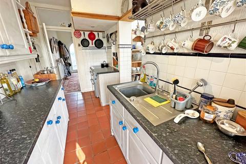8 Barkers Lane, Wythall, Birmingham, B47 6BU