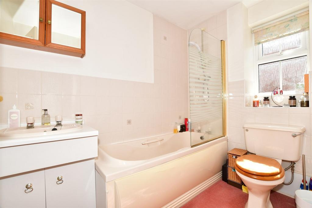 En Suite Bathroom
