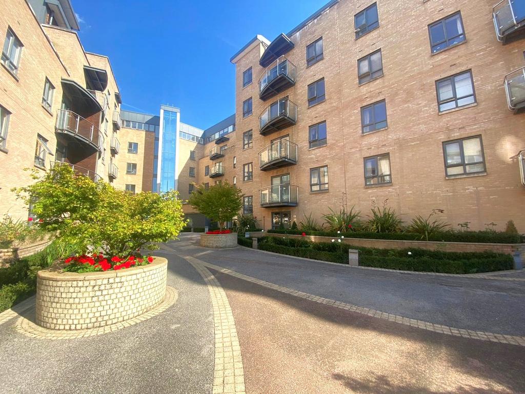 Trinity Gate, Epsom Road, Guildford, Surrey, GU1 2 bed apartment £