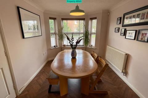 17 Reeves Road, Devizes, SN10 3UB