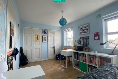 17 Reeves Road, Devizes, SN10 3UB