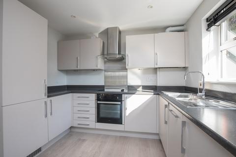 2 bedroom apartment to rent, New Haw Road, Addlestone KT15