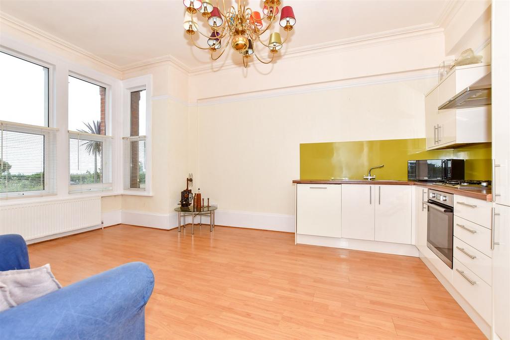 Kitchen/ Living Area