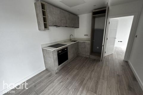 undefined, Alma Street, Luton