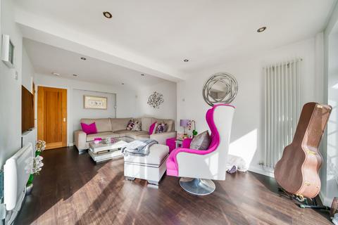 55 Briar Road, Shepperton, TW17 0JB