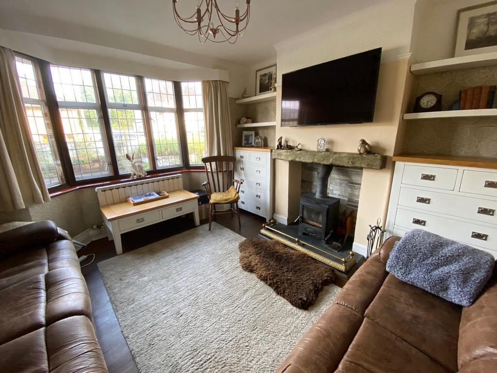 Park Avenue, Glynneath, Neath, Neath... 3 bed semidetached house £