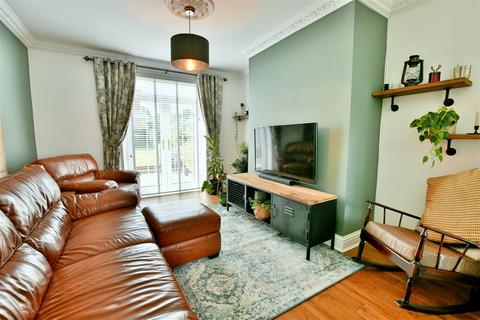 2 Briar Terrace, Burnopfield, Newcastle Upon Tyne, NE16 6DX