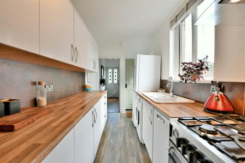 2 Briar Terrace, Burnopfield, Newcastle Upon Tyne, NE16 6DX