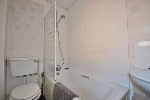 23 Ealing Avenue, Nottingham, NG6 0BB
