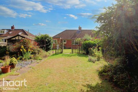 3 bedroom semi-detached bungalow for sale - Booty Road, Norwich